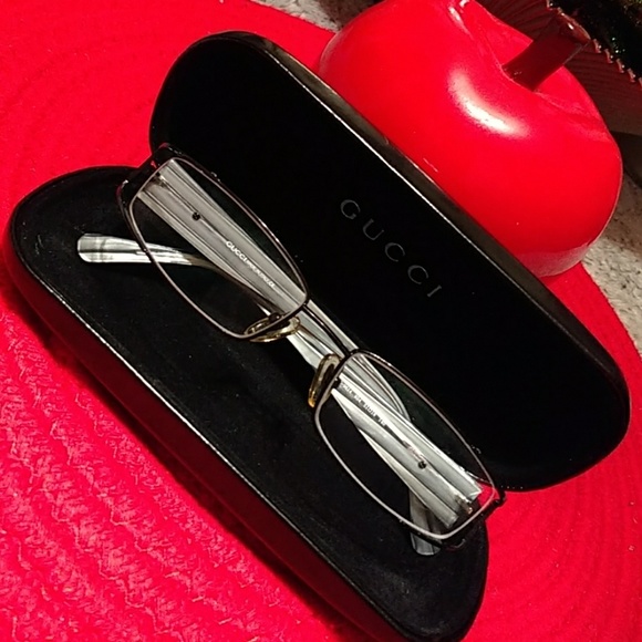 Authentic Gucci glasses. GG 9614 804 51 18 140